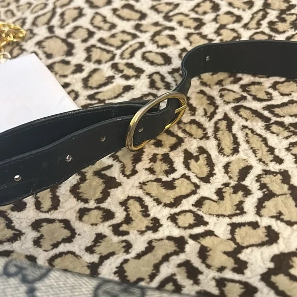 Vintage Gucci is excellent condition - Picture 10 of 13